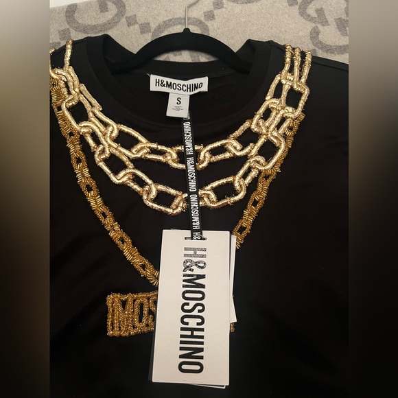 NWT H&M moschino collab crop top with gold chain, size S - Picture 5 of 6